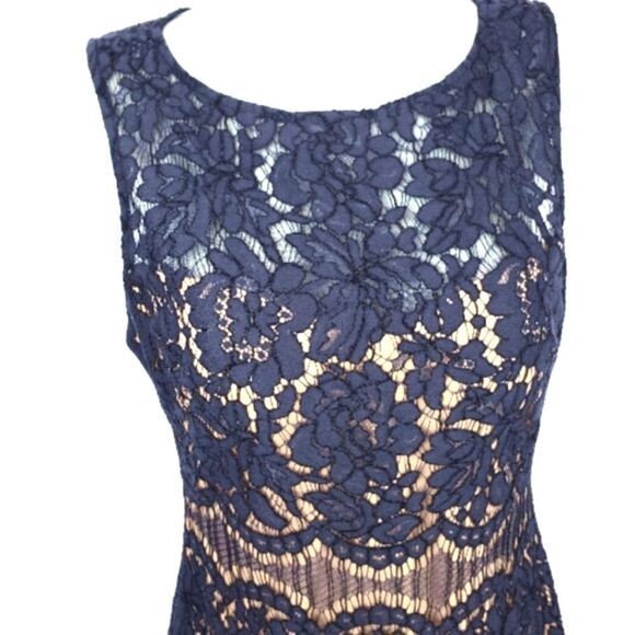EVENING/PROM Dress - Picture 1 of 6